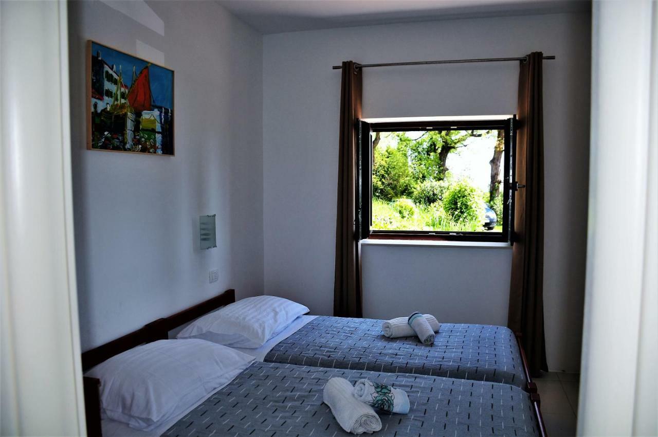 Apartmani Kadmen Ika Exterior foto