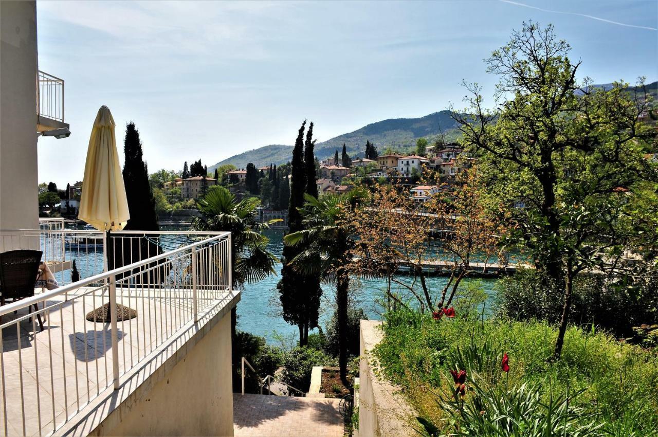 Apartmani Kadmen Ika Exterior foto