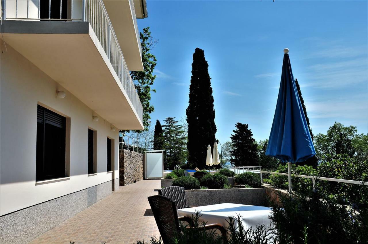 Apartmani Kadmen Ika Exterior foto