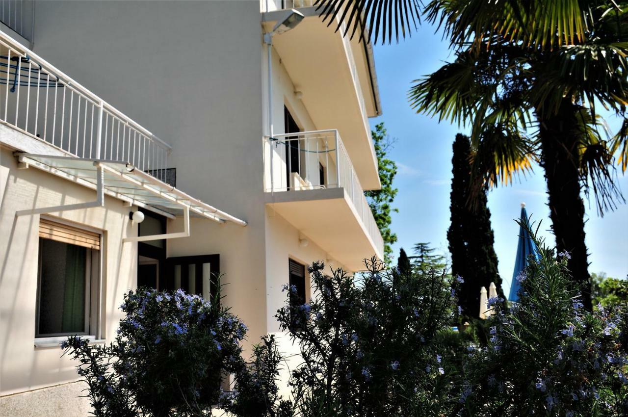 Apartmani Kadmen Ika Exterior foto