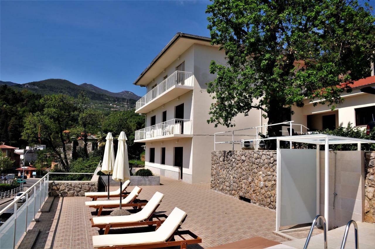 Apartmani Kadmen Ika Exterior foto