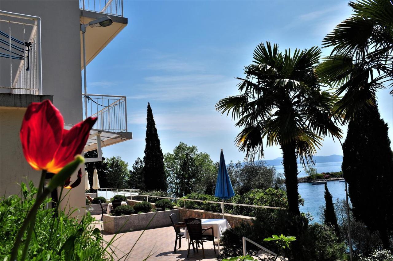 Apartmani Kadmen Ika Exterior foto